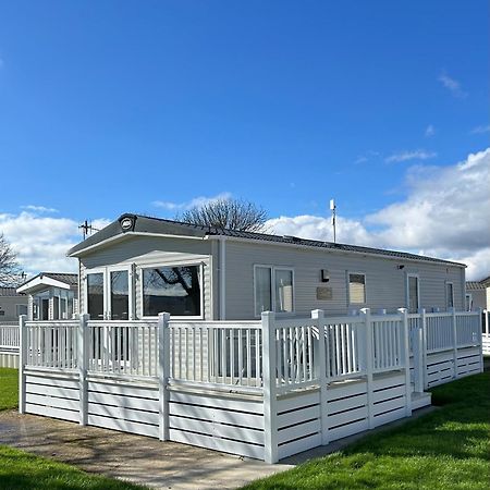 Bertie-By-The-Sea At Hoburne Naish Hotel Highcliffe Kültér fotó