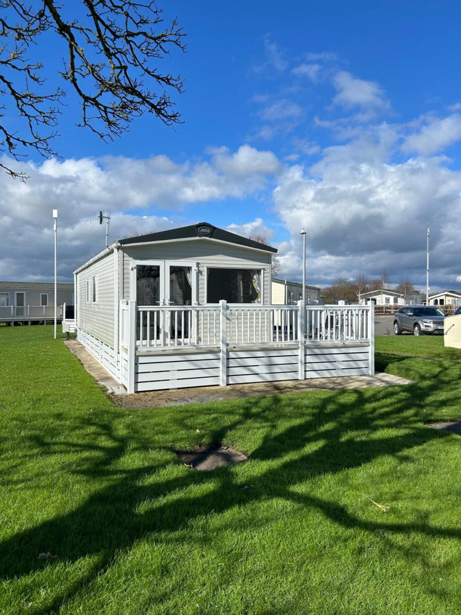 Bertie-By-The-Sea At Hoburne Naish Hotel Highcliffe Kültér fotó